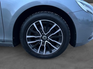 Volvo v40 business d2 120 ch business - suivi/caméra de recul/radar ar - garantie 12 mois occasion simplicicar soissons...