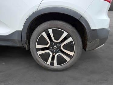 Volvo xc40 t2 129 ch geartronic 8 inscription luxe, attelage électrique, toit ouvrant, garantie 12 mois occasion scl 56 -...