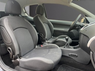 Peugeot 206 1.1e 60ch trendy occasion simplicicar lyon nord simplicicar simplicibike france