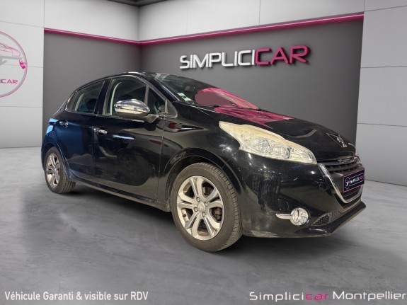 Peugeot 208 82ch bvm5 allure garantie 12 mois occasion montpellier (34) simplicicar simplicibike france