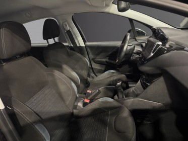 Peugeot 208 82ch bvm5 allure garantie 12 mois occasion montpellier (34) simplicicar simplicibike france