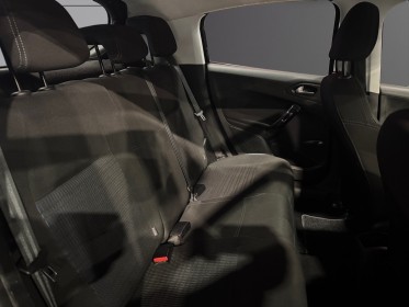 Peugeot 208 82ch bvm5 allure garantie 12 mois occasion montpellier (34) simplicicar simplicibike france