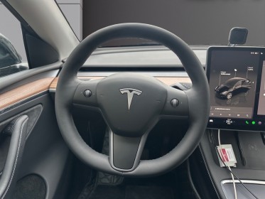 Tesla model y 2023 standard rwd, toit pano, caméra de recul, garantie tesla. occasion simplicicar villejuif  simplicicar...