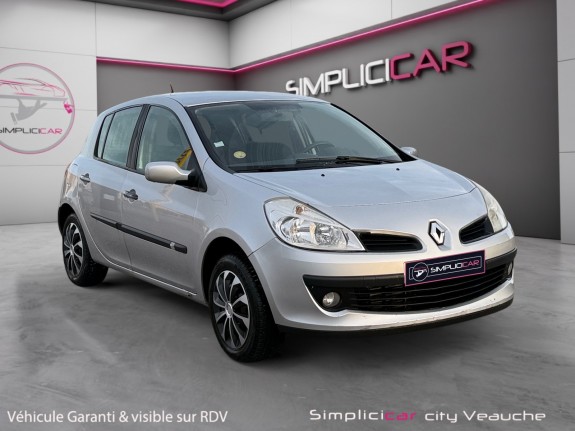 Renault clio iii 1.5 dci 70 dynamique clim / distri neuf occasion simplicicar veauche simplicicar simplicibike france