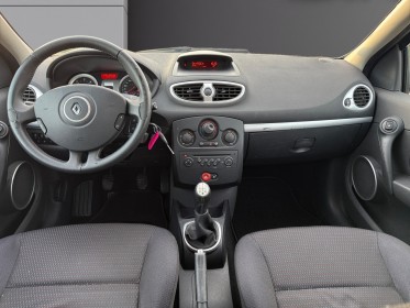 Renault clio iii 1.5 dci 70 dynamique clim / distri neuf occasion simplicicar veauche simplicicar simplicibike france
