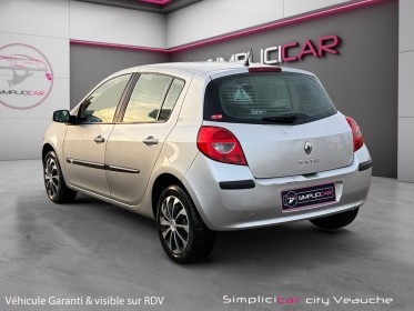 Renault clio iii 1.5 dci 70 dynamique clim / distri neuf occasion simplicicar veauche simplicicar simplicibike france