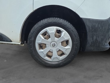 Renault trafic fourgon gn l2h1 1200 kg dci 120 e6 grand confort//garantie 12 mois// occasion simplicicar lille  simplicicar...