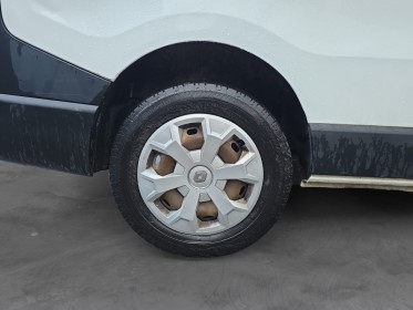 Renault trafic fourgon gn l2h1 1200 kg dci 120 e6 grand confort//garantie 12 mois// occasion simplicicar lille  simplicicar...