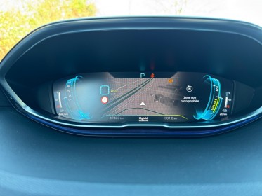 Peugeot 3008 hybrid 225 e-eat8 gt / toit ouvrant panoramique / caméra de recul / apple car play occasion simplicicar...