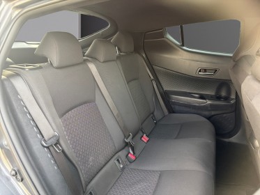 Toyota c-hr hybride mc19 1.8l edition finition team deutschland / garantie 12 mois occasion simplicicar lyon nord simplicicar...