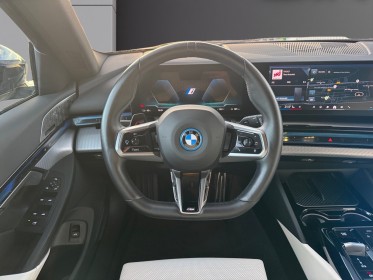 Bmw i5 touring  e-drive40 m sport caméra 360 affichage tête haute attelage garantie 12 mois occasion barberey simplicicar...