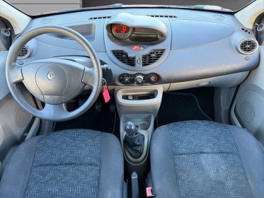 Renault twingo ii 1.2 16v 75cv authentique - 1Ère main - 40000km - garantie 12 mois occasion simplicicar toulon est...
