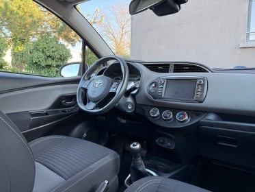 Toyota yaris ultimate 70 vvt-i ultimate entretien toyota bluetooth régulateur de vitesse caméra de recul garantie 12 mois...