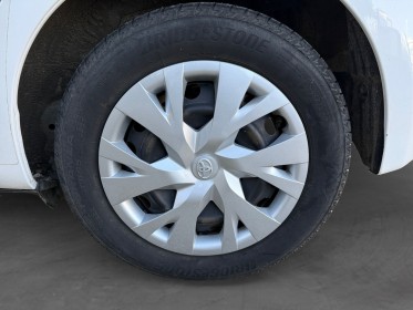 Toyota yaris ultimate 70 vvt-i ultimate entretien toyota bluetooth régulateur de vitesse caméra de recul garantie 12 mois...