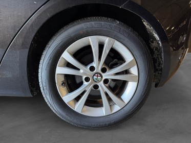 Alfa romeo giulietta 1.4 tjet 120 ch ss distinctive occasion montpellier (34) simplicicar simplicibike france