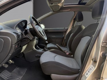 Peugeot 206 1.4e 16v style/toit ouvrant/suivi, historique complet/garantie 12 mois occasion montreuil (porte de...