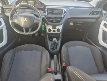 Peugeot 208 68ch bvm5 like garantie 12 mois entretien/distribution a jour occasion simplicicar royan simplicicar simplicibike...
