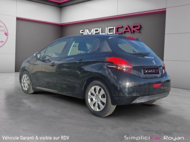Peugeot 208 68ch bvm5 like garantie 12 mois entretien/distribution a jour occasion simplicicar royan simplicicar simplicibike...