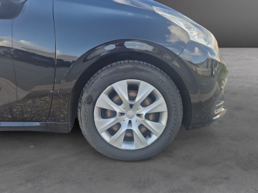 Peugeot 208 68ch bvm5 like garantie 12 mois entretien/distribution a jour occasion simplicicar royan simplicicar simplicibike...