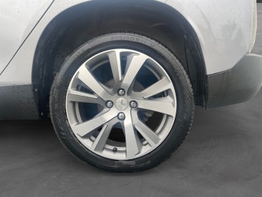Peugeot 2008 1.6 vti 120 ch féline titane bvm 5 rapports / entretien à jour / garantie 12 mois occasion simplicicar royan...