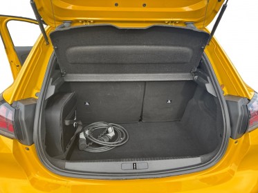 Peugeot 208 electrique 50 kwh 136ch style  suivi complet peugeot  1ère main  garantie 12 mois occasion simplicicar vernon...