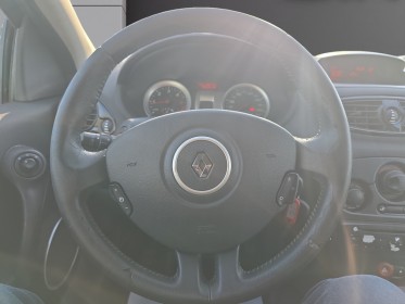 Renault clio iii idéal jeune conducteur  dci 85 eco2 exception kit distri ok occasion avignon (84) simplicicar simplicibike...