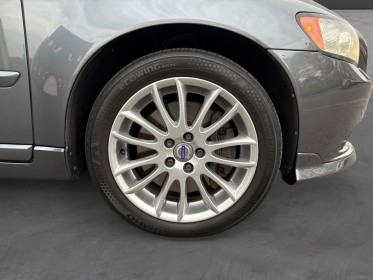 Volvo s40 volvo s40 t5 awd  230 momentum véhicule suivi volvo état collection garantie 12 mois occasion simplicicar...