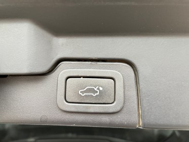 Land rover evoque 2.0 td4 180ch turbo/ volant et sièges chauffants/ toit pano/ caméra de recul/ hayon électrique occasion...