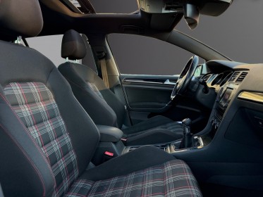Volkswagen golf 2.0 tsi 220 gti/camera ar/radar av ar/toit ouvrant/véhicule français/garantie occasion simplicicar salon de...
