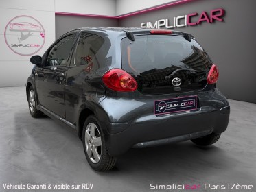 Toyota aygo 1.0 vvt-i les bleus m-mt / bluetooth / radar de recul occasion paris 17ème (75)(porte maillot) simplicicar...