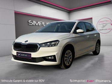 Skoda fabia 1.0 tsi 95 ch bvm5 ambition première main entretien skoda carplay garantie 12 mois occasion simplicicar poitiers...