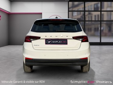 Skoda fabia 1.0 tsi 95 ch bvm5 ambition première main entretien skoda carplay garantie 12 mois occasion simplicicar poitiers...