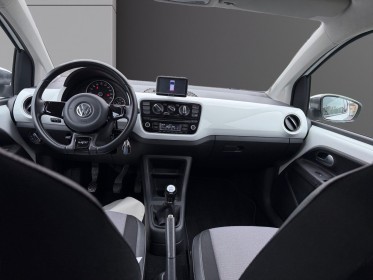 Volkswagen up up 1.0 60 white up! distribution faite occasion champigny-sur-marne (94) simplicicar simplicibike france