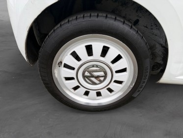 Volkswagen up up 1.0 60 white up! distribution faite occasion champigny-sur-marne (94) simplicicar simplicibike france