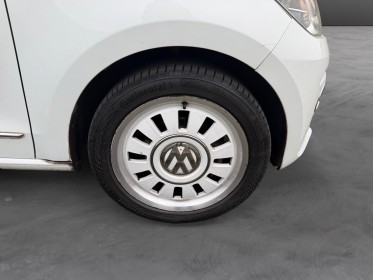 Volkswagen up up 1.0 60 white up! distribution faite occasion champigny-sur-marne (94) simplicicar simplicibike france