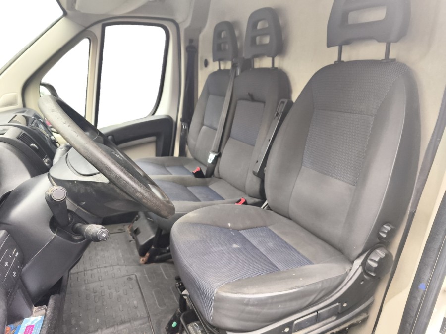 CITROEN d'occasion JUMPER 30 L3H2 2.2 HDI 110 de 2012 Les Sables