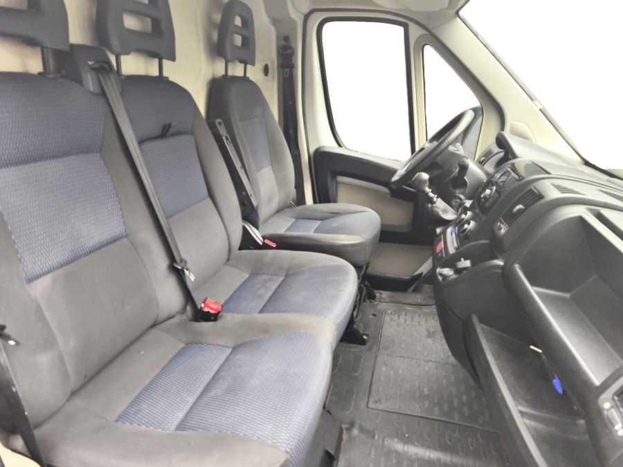 CITROEN d'occasion JUMPER 30 L3H2 2.2 HDI 110 de 2012 Les Sables