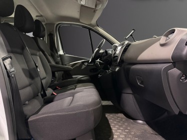 Renault trafic 1.6l dci 125 cv minibus 9 places occasion simplicicar magny-en-vexin simplicicar simplicibike france