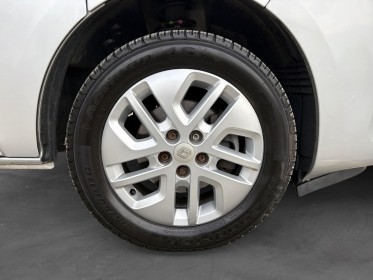 Renault trafic fourgon 2l dci 170 energy edc grand confort 6 places occasion simplicicar rennes simplicicar simplicibike france