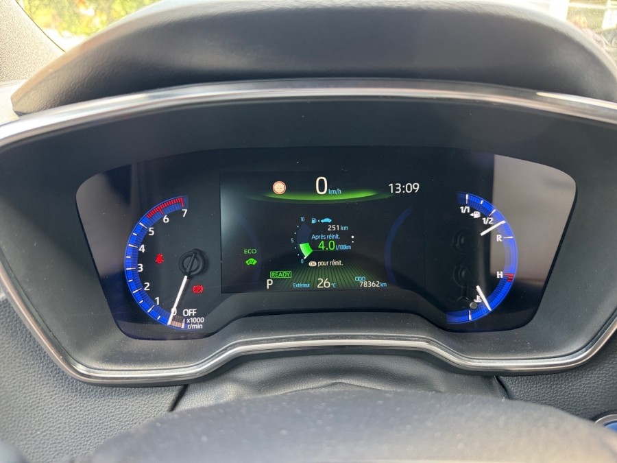 TOYOTA d'occasion COROLLA TS 122H DYNAMIC BUSINESS de 2019 Montreuil