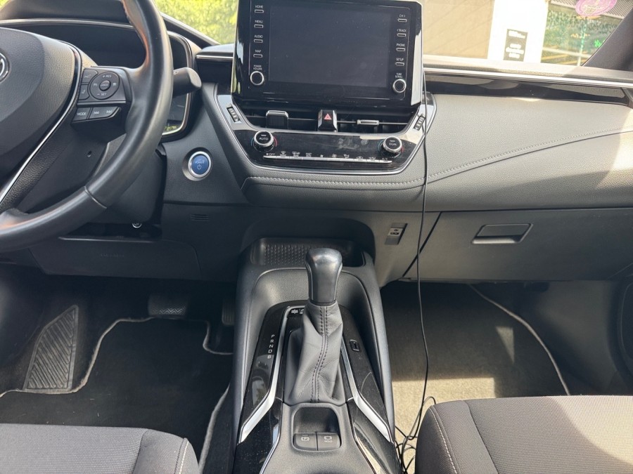 TOYOTA d'occasion COROLLA TS 122H DYNAMIC BUSINESS de 2019 Montreuil