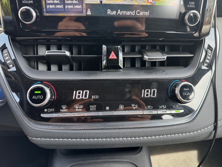 TOYOTA d'occasion COROLLA TS 122H DYNAMIC BUSINESS de 2019 Montreuil