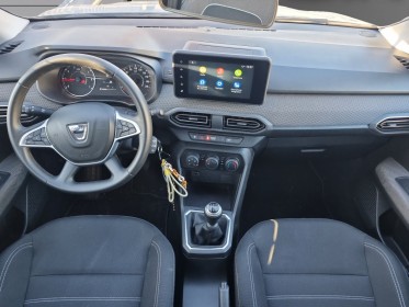 Dacia sandero sce 65 - 22 confort - clim - carplay - garantie 12 mois occasion simplicicar marignane  simplicicar...
