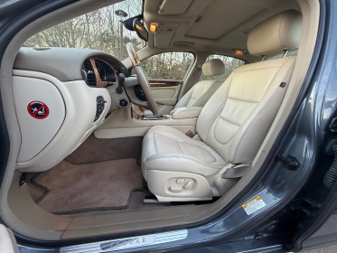 Jaguar xj8 3.5 v8 classique a occasion simplicicar vaucresson simplicicar simplicibike france