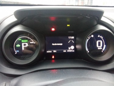 Toyota yaris cross hybride my22 116h 2wd design garantie 12 mois occasion simplicicar brest simplicicar simplicibike france