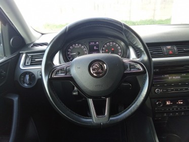 Skoda rapid spaceback 1.6 tdi 90 ch cr fap greentec ambition garantie 12 mois occasion simplicicar brest simplicicar...