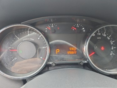 Peugeot 3008 active 120ch 1.6 bluehdi ss eat6 caméra de recul / boite automatique occasion simplicicar orgeval  simplicicar...