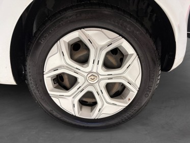 Renault twingo iii sce 65 - 20 life bluetooth phares automatiques limiteur de vitesse garantie 12 mois occasion simplicicar...