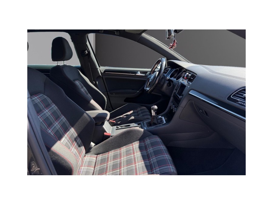 VOLKSWAGEN d'occasion GOLF 2.0 TSI 220 GTI de 2015 Dunkerque (59)﻿