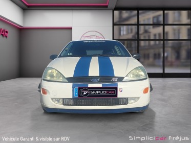 Ford focus 2.0i - 130 ghia occasion simplicicar frejus  simplicicar simplicibike france